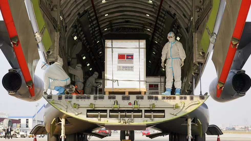 ខេត្ត​ចំនួន​៩​នៅ​តាម​បន្ទាត់​ព្រំដែន​កម្ពុជា ទទួល​បាន​វ៉ាក់សាំង​បង្ការ​ជំងឺ​កូវីដ​១៩